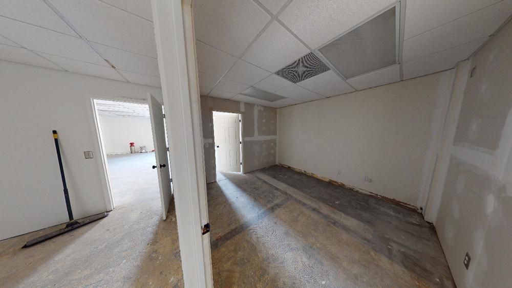 Industrial Warehouse and Office Space on Lisenby Avenue: 3006 Lisenby Ave, Panama City, FL 32405